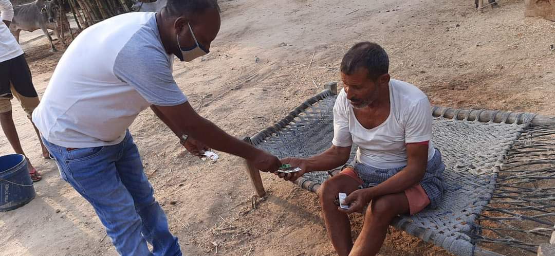 Bande Bharats Medicine Distribution Program in Rural Areas Affected By Corona